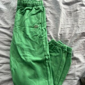 Alo Yoga Accolade Sweatpant